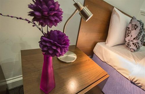 Отель Botanic Rest Queens Quarter 3*
