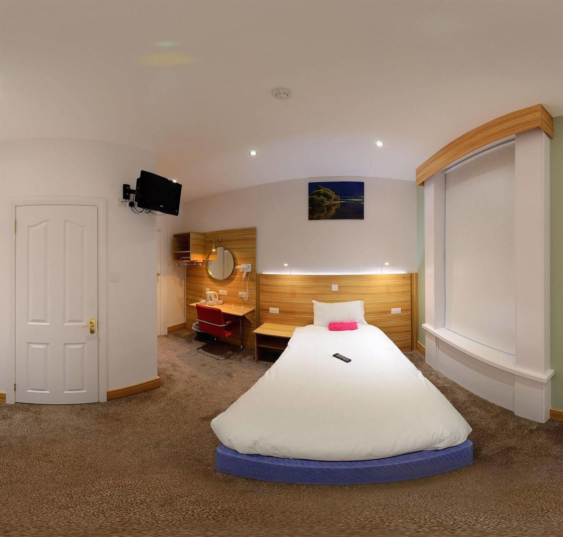 Botanic Rest Queens Quarter 3* Белфаст